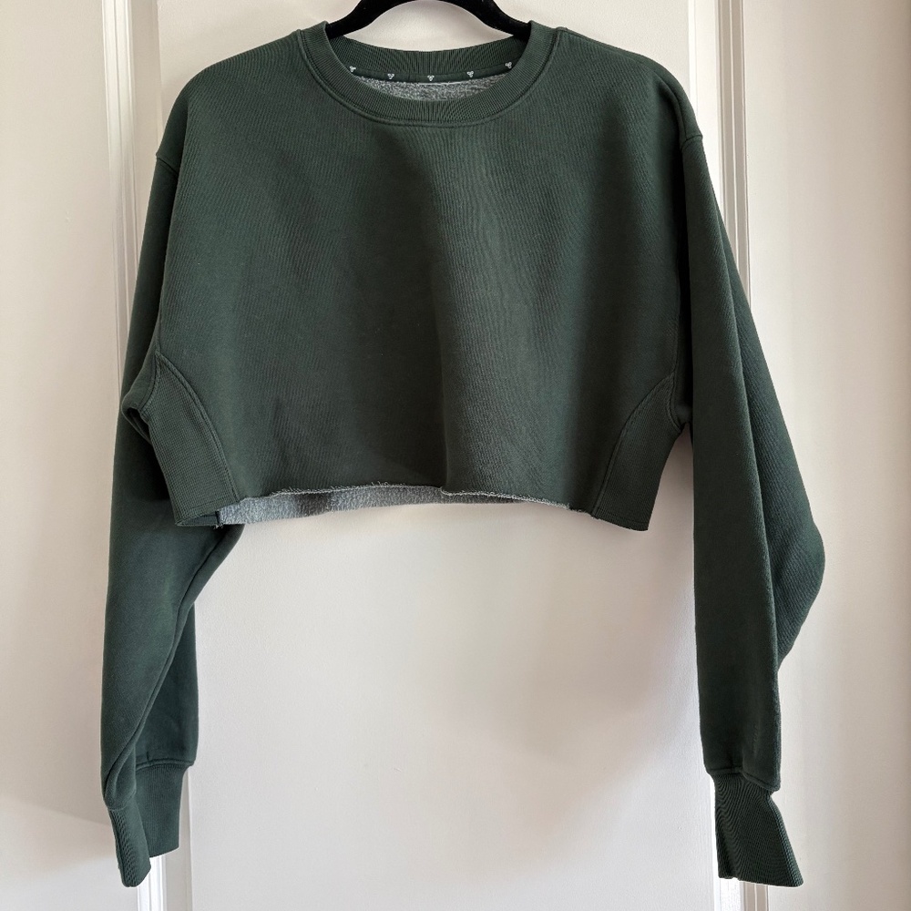 TNA Cropped Crew Sweatshirt in Dark Green